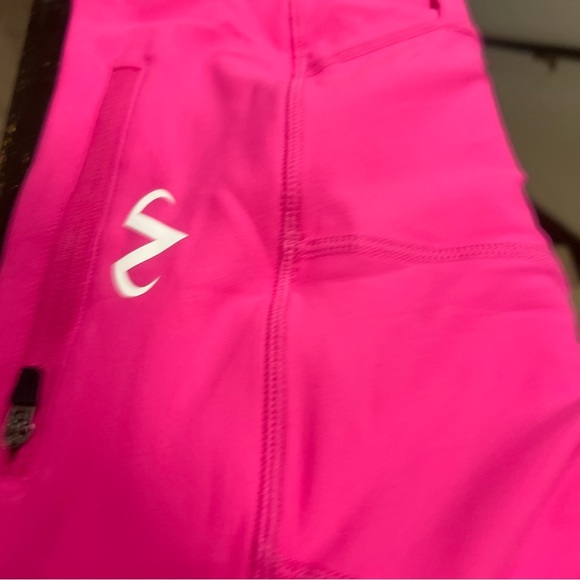 New with Tag Hot pink Valens leggings small - Picture 10 of 12